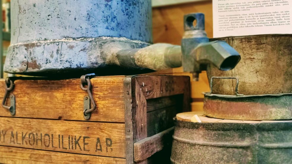 Koskenkorva Museo viinanäyttely, jossa kerrotaan viinanpoltosta