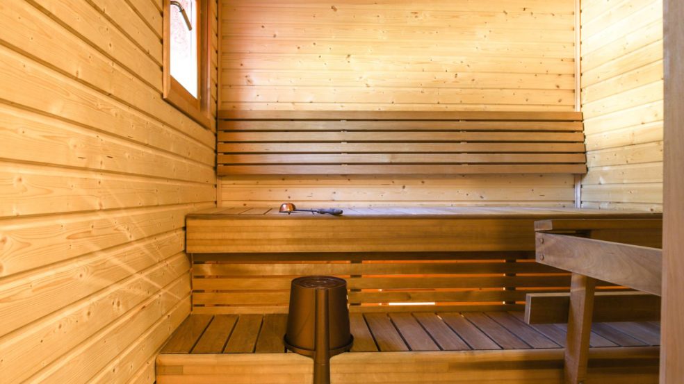 Kalajärven Lomakylän mökin sauna valmiina vieraita varten