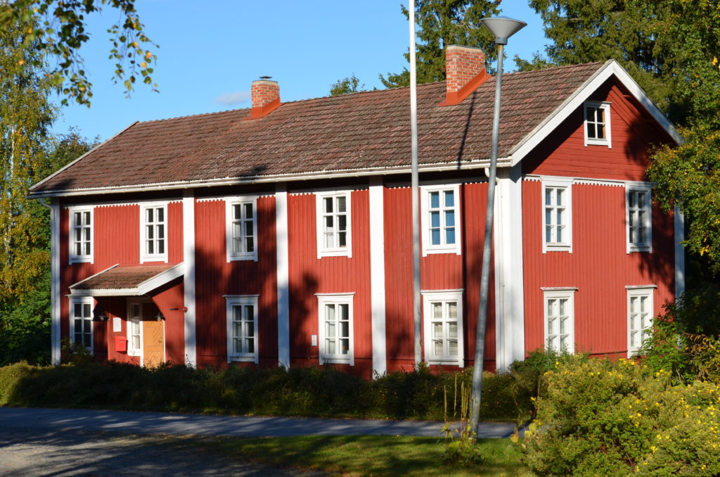 Lappajärven museo kaksfooninkisessa värityksessä